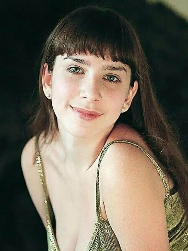 Yulia Nova Biography: Wiki, Age, Career, Height, Weight, Husband, Net Worth & More